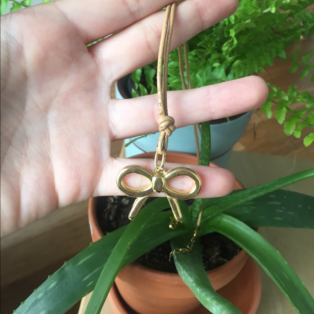 Bow necklace (gold plated)